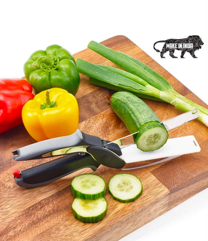 Smart Chop Pro – 2-in-1 Kitchen Scissors with Built-in Cutting Board | Cut Vegetables & Meat Directly Into the Pan